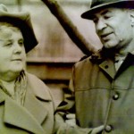 С лева бабушка Кунина (Пилипук) Татьяна Лукинична, с лева дедушка Кунин Капитон Михайлович
